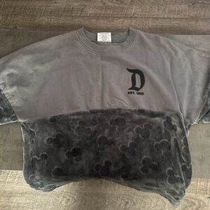 Gray and Black Graphic Sweatshirt